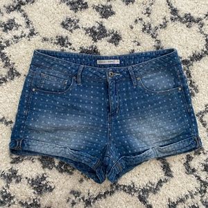 Woman’s jean shorts